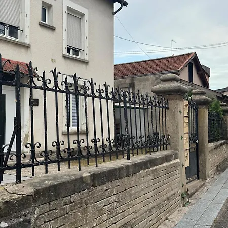 La Maisonnette D Eline - Meuble 3 Etoiles * فيتيل